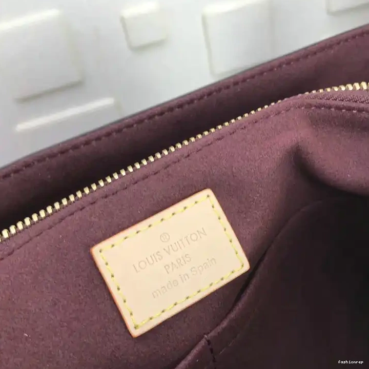 Fashionrep 20B570256 LV Bags 0824